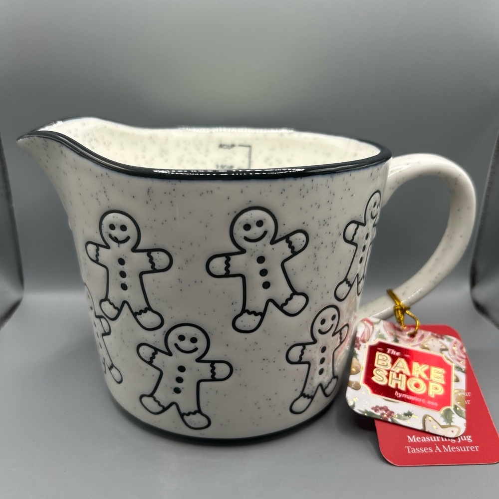 The Bake Shop GINGERBREAD MAN Ceramic Liquid Pouring MEASURING CUP NEW